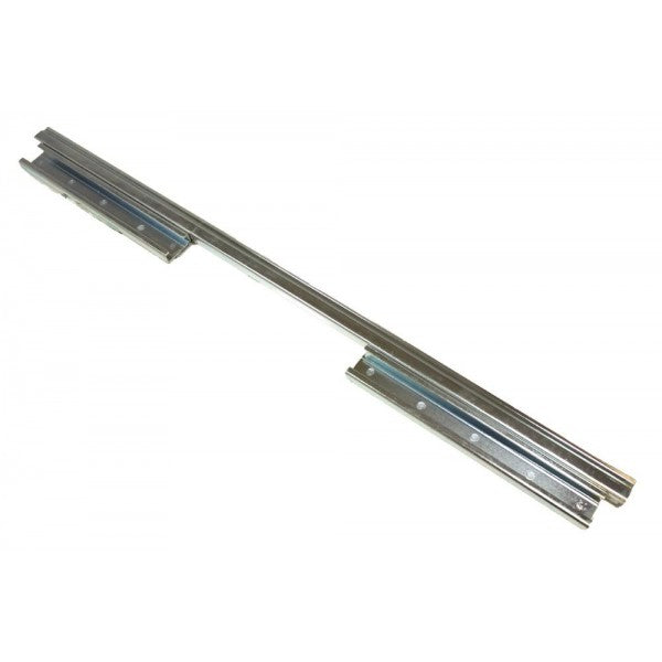 Window Channel Bottom for Discovery 1 & Range Rover Classic (1989–1998) – MUC2322