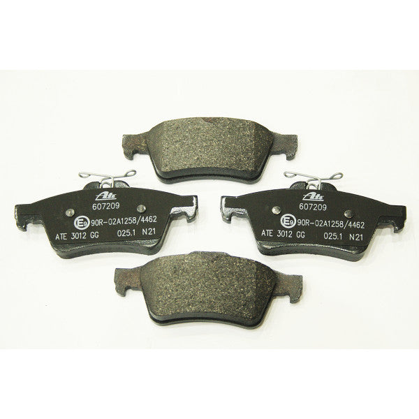 Front Brake Pad Set for Jaguar XK X150 / XF X250 / XJ X351 – C2P26112-A