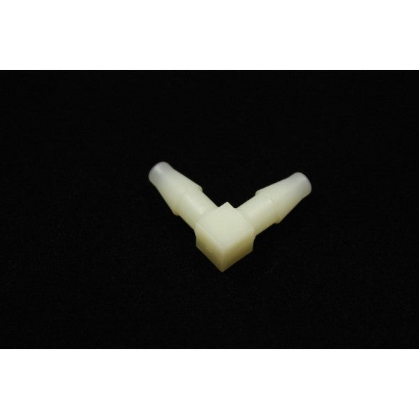 Elbow Connector for All TD5 diesel models – DNG10028