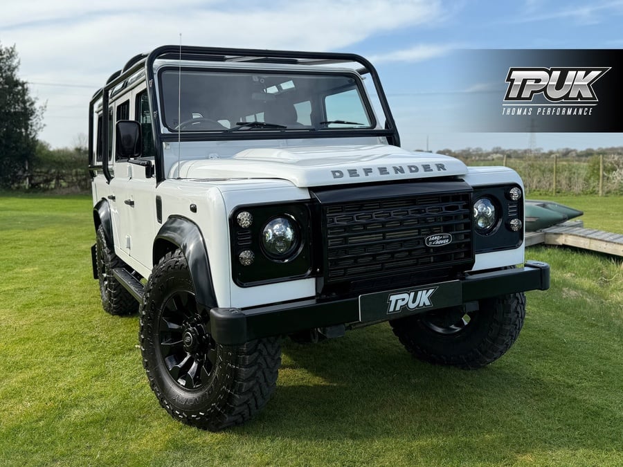 2016 Defender 110 Fuji White