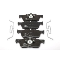 Front Brake Pad Set with Fitting Kit Suitable for Range Rover Sport Discovery Sport Vehicles with 17 inch Discs/Calipers